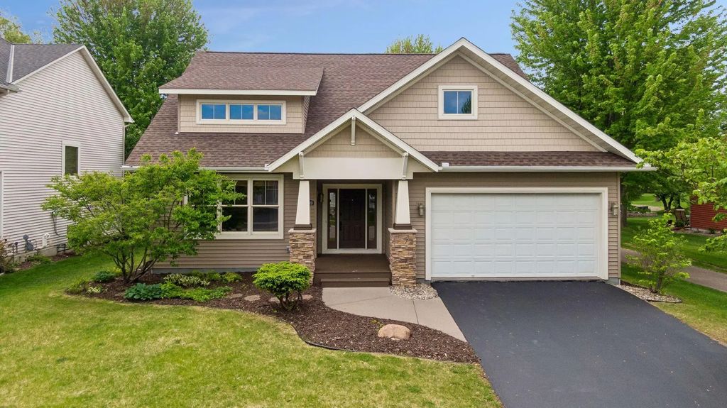 11409 Balsam Way, Woodbury