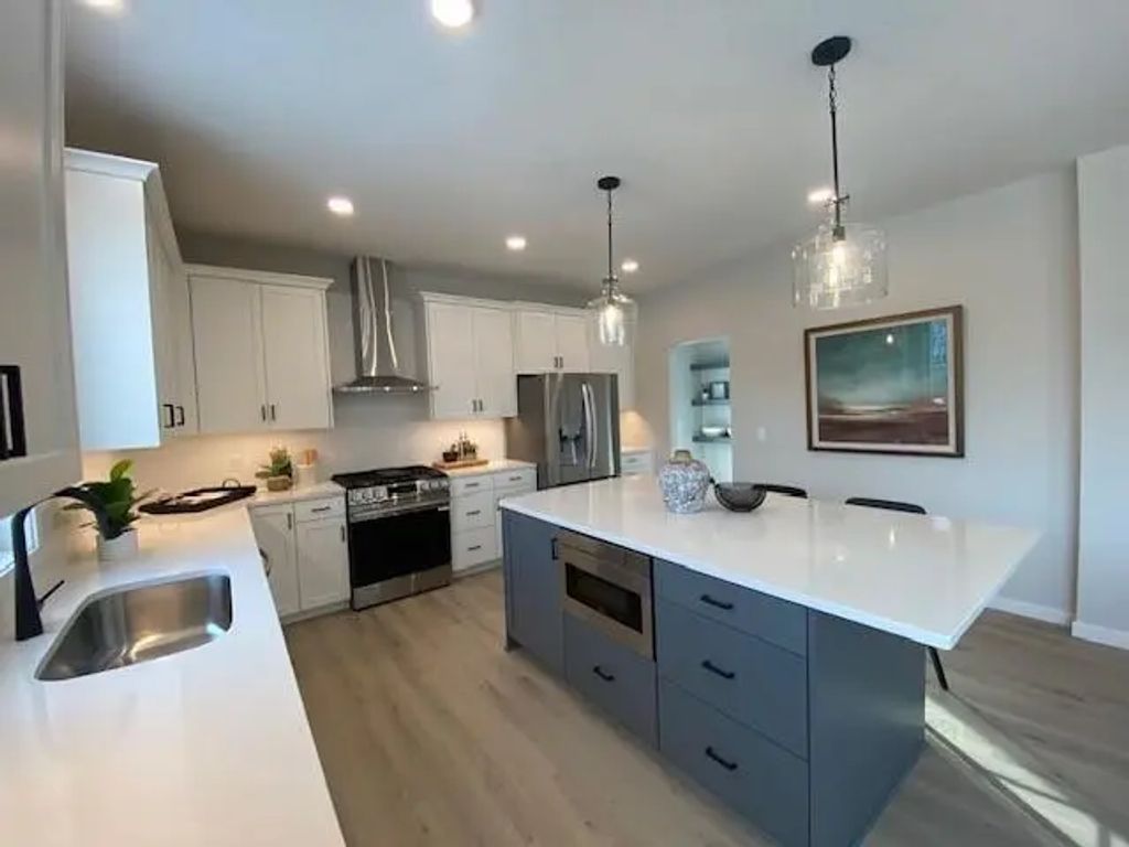 4842 Baker Reserve Lane, Maple Plain