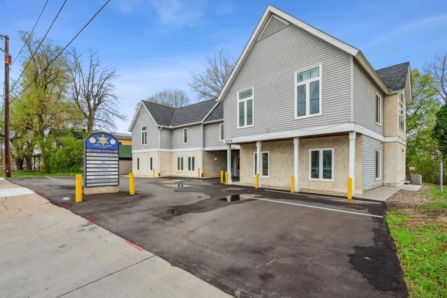 2434 Commerce Boulevard, Mound