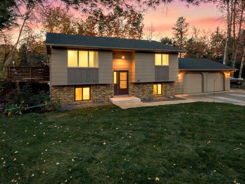 461 Locust Lane, Taylors Falls