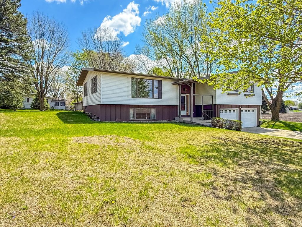 923 Summit Drive, Fairmont