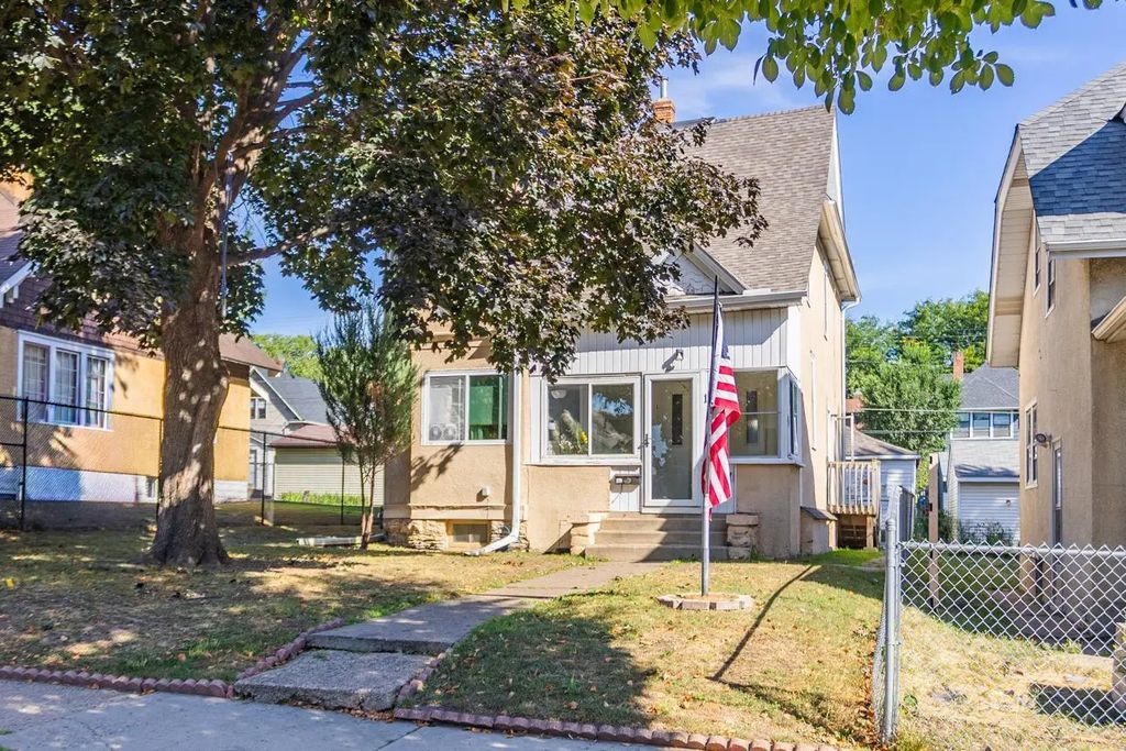 1119 Charles Avenue, Saint Paul