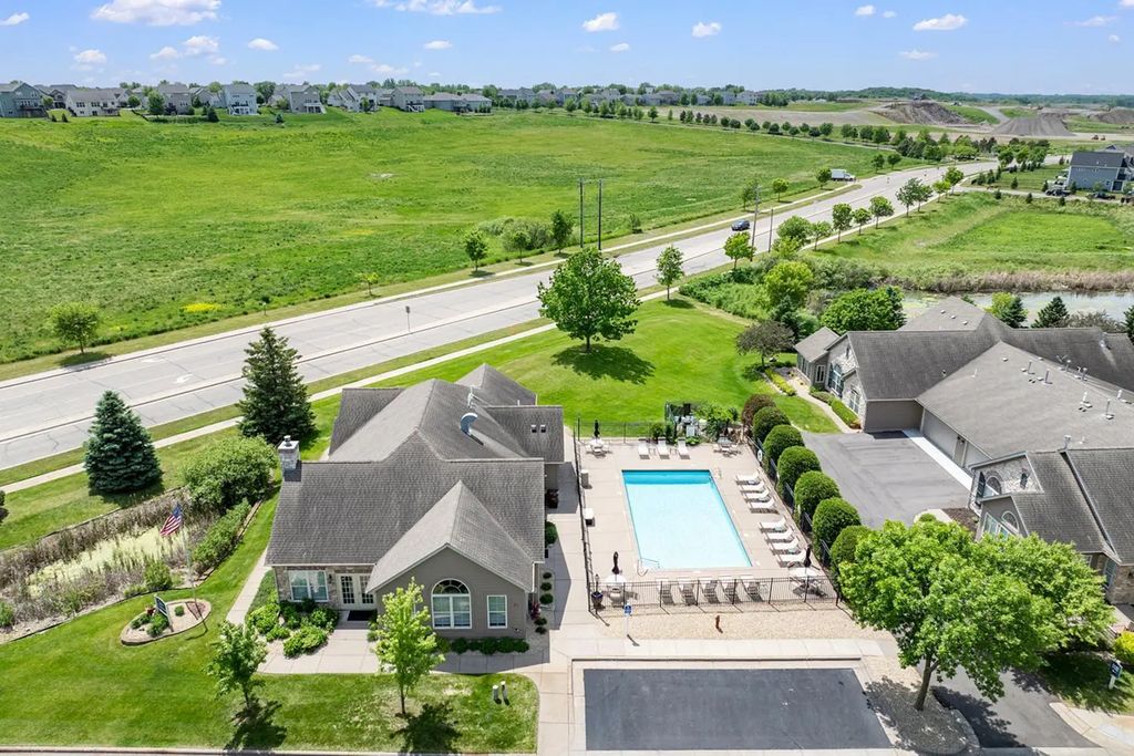 24027 Rivers Edge Road, Rogers