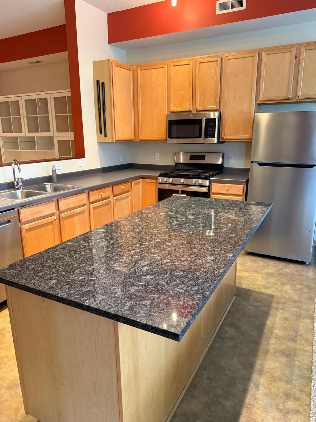 2650 University Avenue W 101, Saint Paul