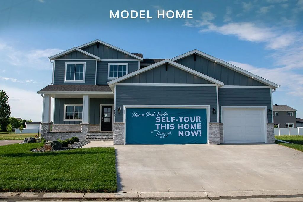 4800 Decorah Way S, Fargo