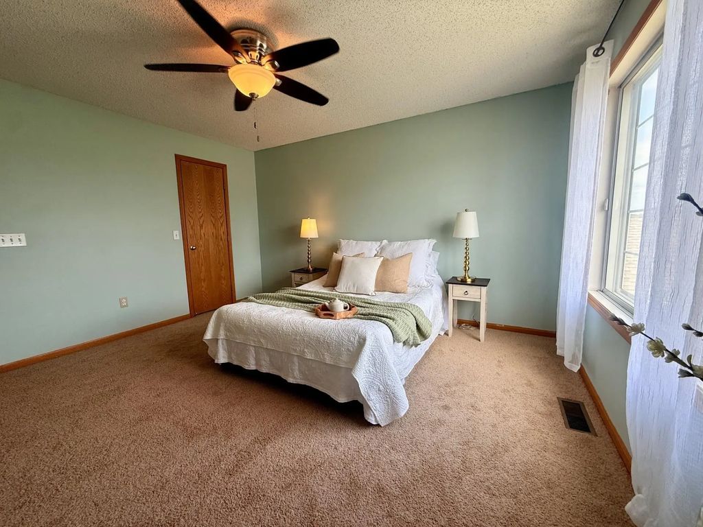 1825 Southcross Drive W 2306, Burnsville