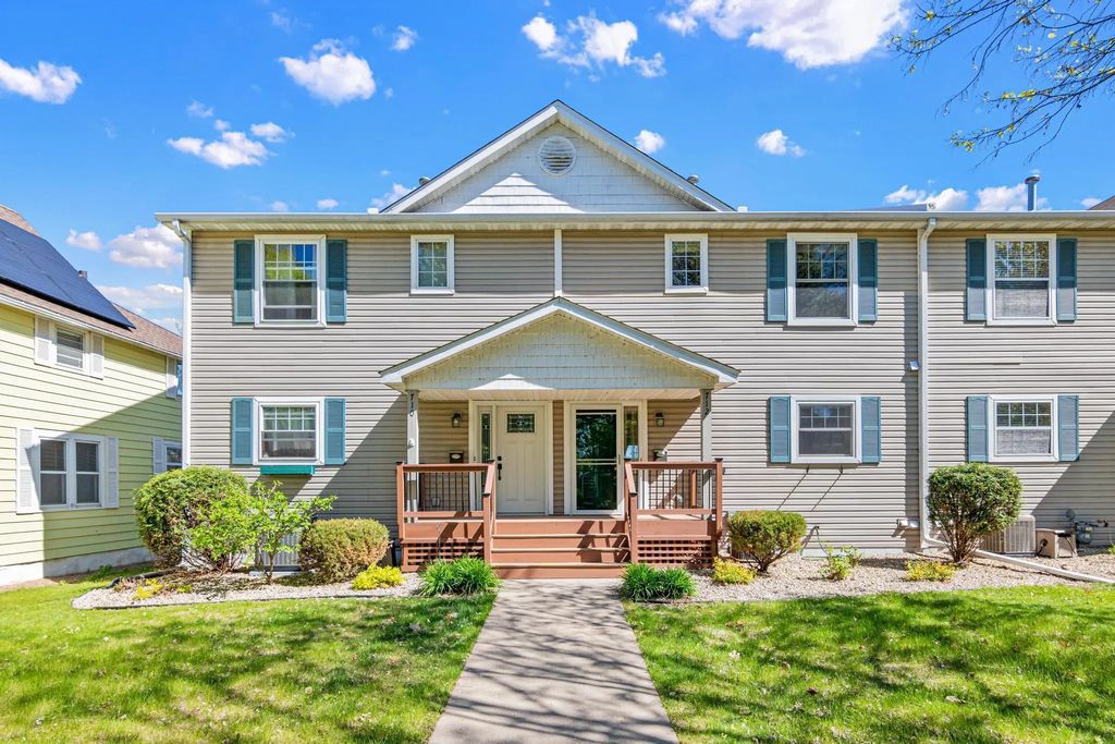 712 Stewart Avenue, Saint Paul