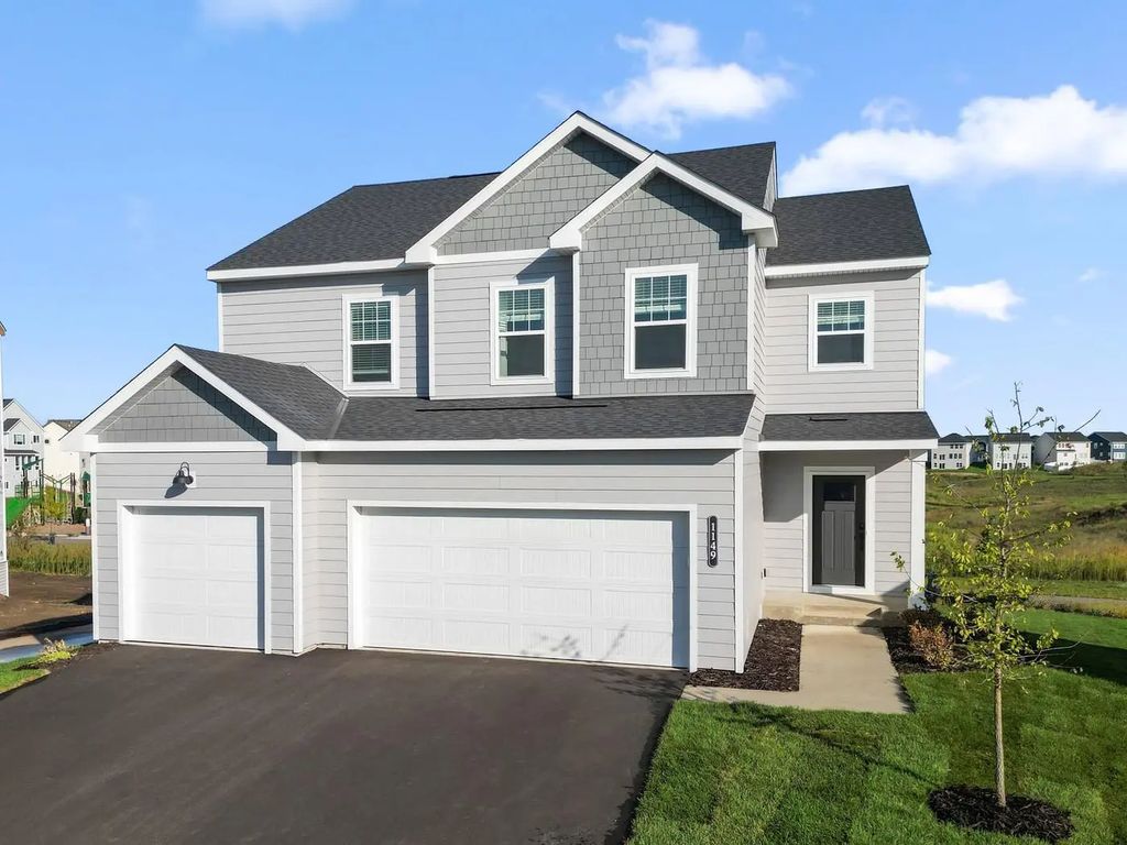1149 Annagaire Curve, Rosemount