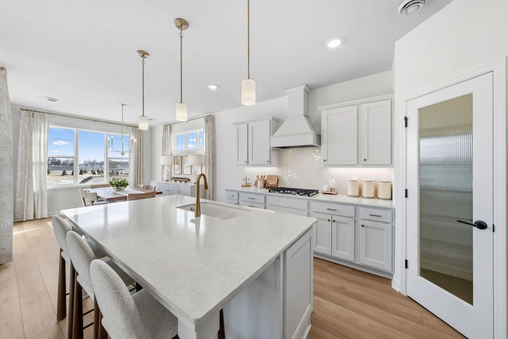 4147 Ramsay Way, Waconia