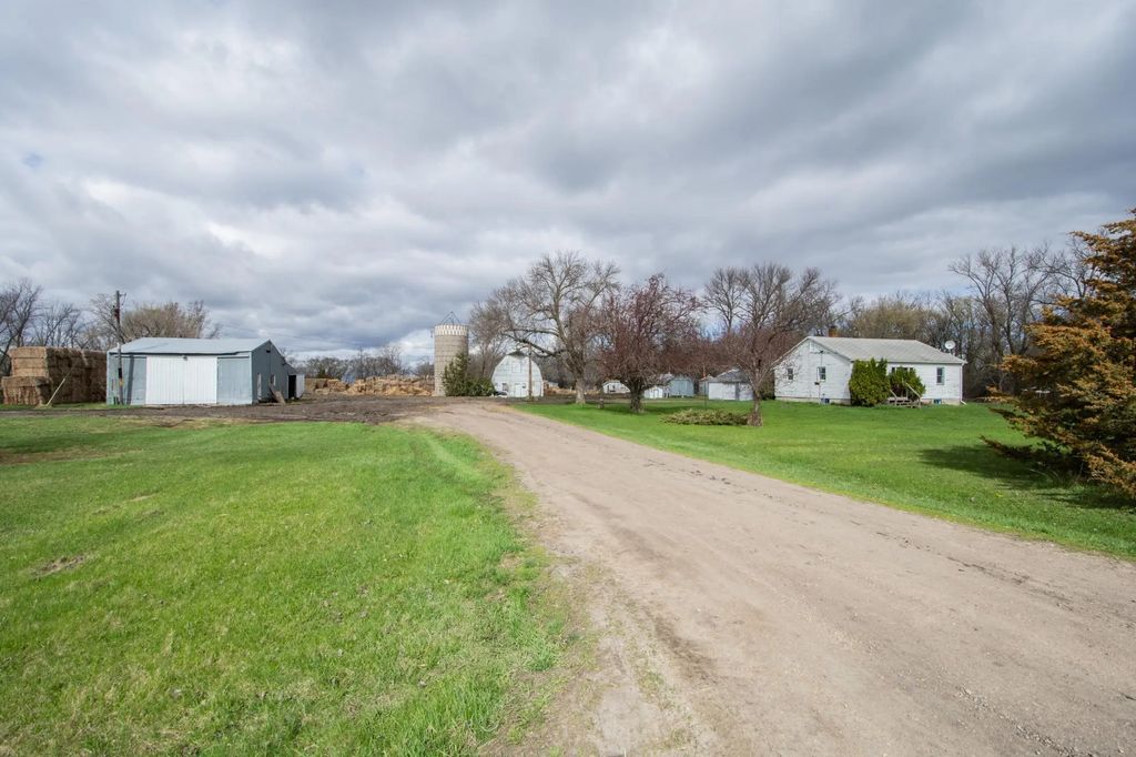 1205 310th Street, Borup