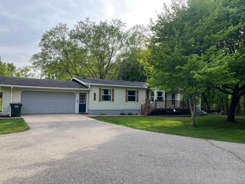2174 66th Avenue Ne, Willmar