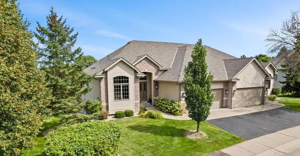 11366 Hillcrest Drive N, Champlin