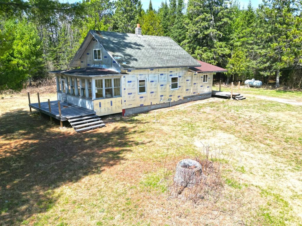 5535 Wahlsten Road, Embarrass