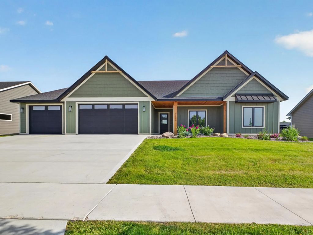 3235 Bella Terra Road Ne, Rochester