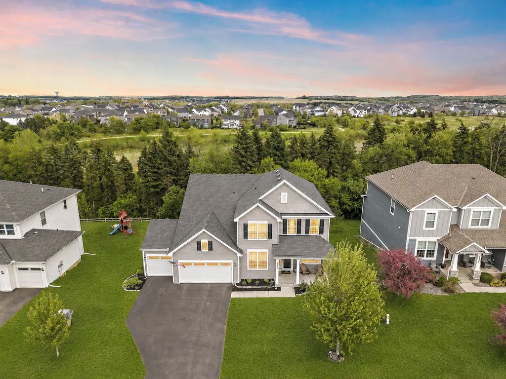 9289 Summerlin Court, Woodbury