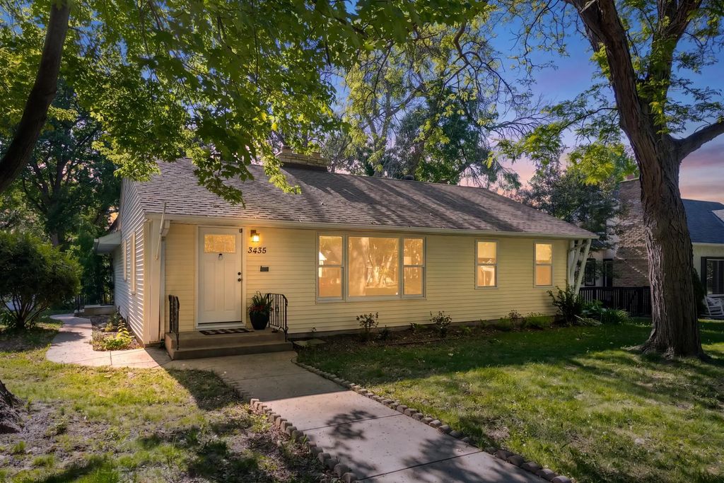 3435 Zenith Avenue N, Robbinsdale