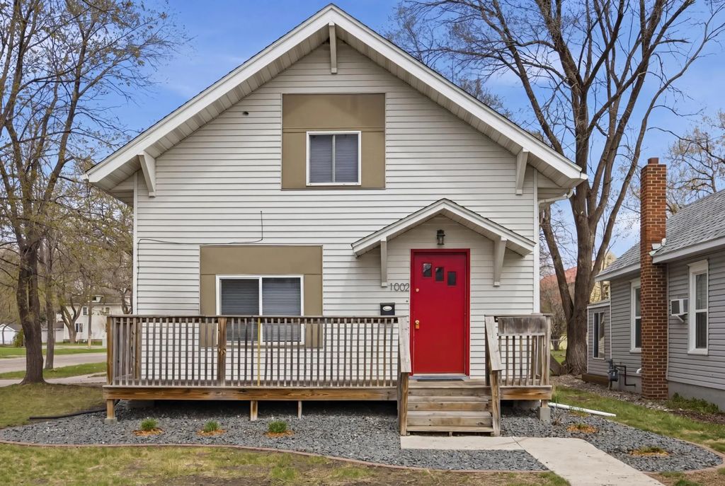 1002 4th Avenue S, Moorhead