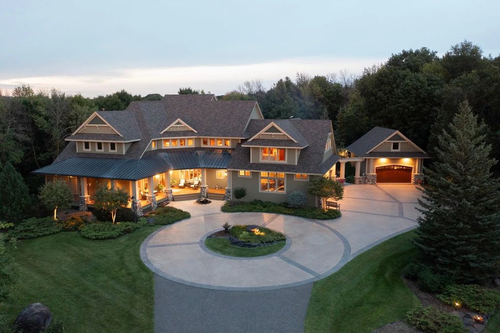 270 North Shore Drive W, Orono