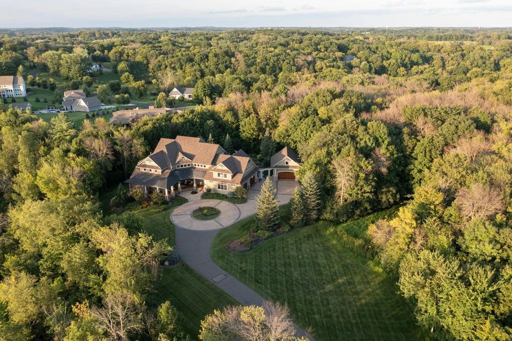 270 North Shore Drive W, Orono