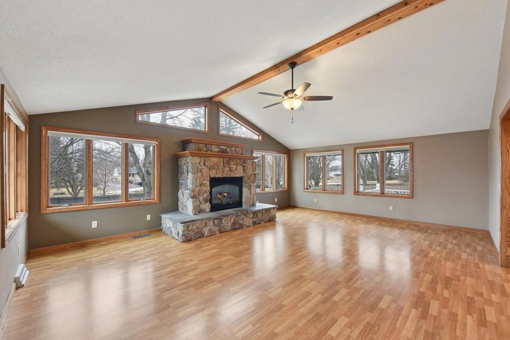 502 Birchwood Avenue, Amery