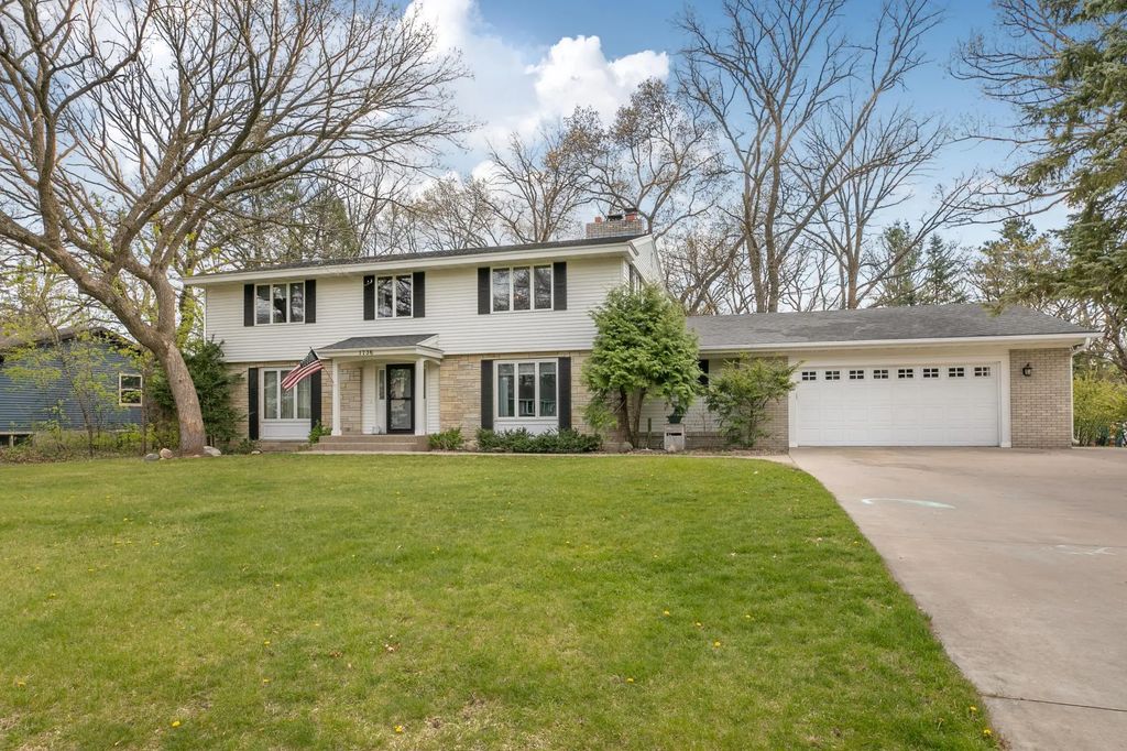 1736 Woodland Road, Saint Cloud