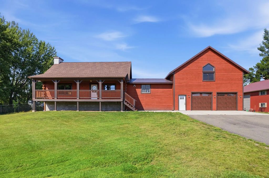 6444 6th Avenue, New Auburn