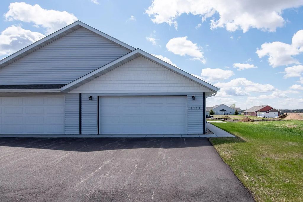 3109 Scotch Lane, Mankato