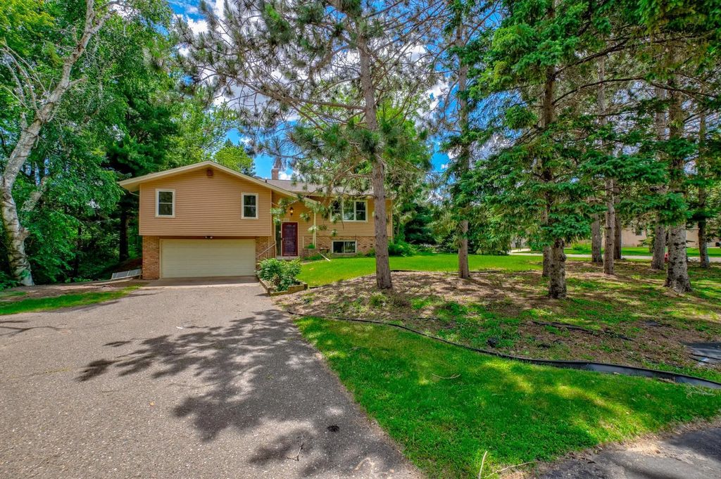 5881 Lexington Avenue N, Shoreview