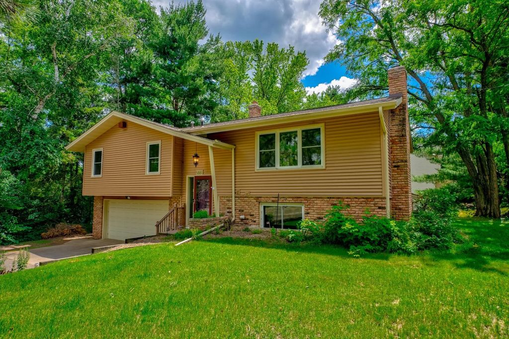 5881 Lexington Avenue N, Shoreview