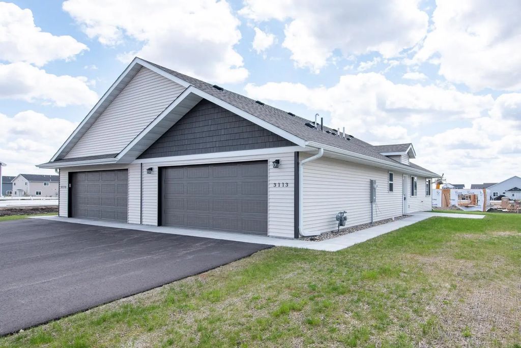 3113 Scotch Lane, Mankato