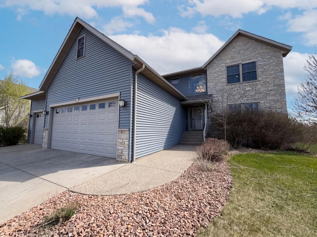 3072 Nottingham Road S, Saint Cloud