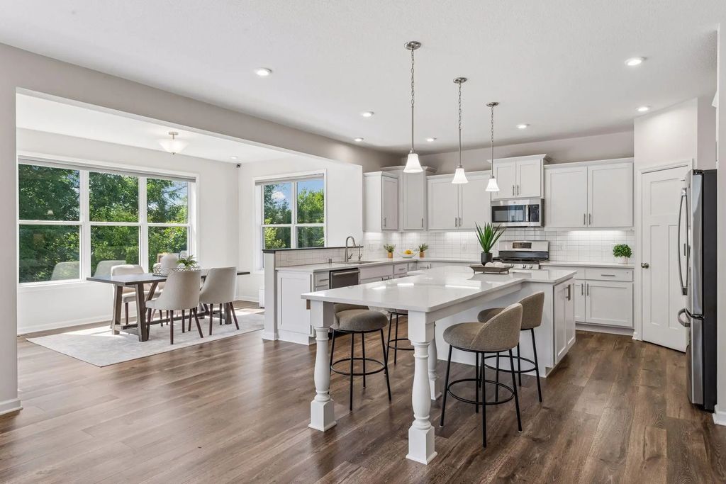 105 Maple Terrace, Waconia
