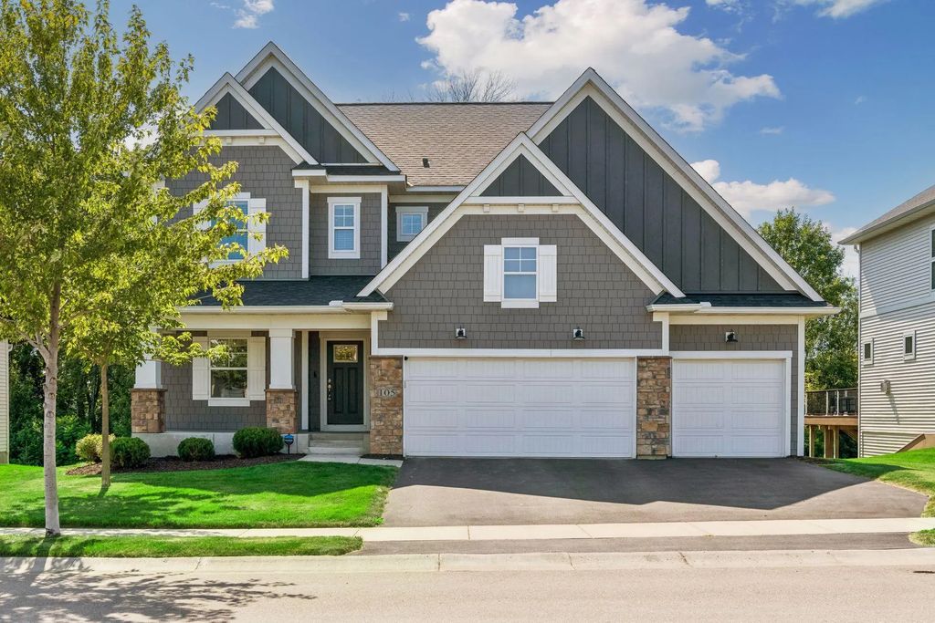 105 Maple Terrace, Waconia