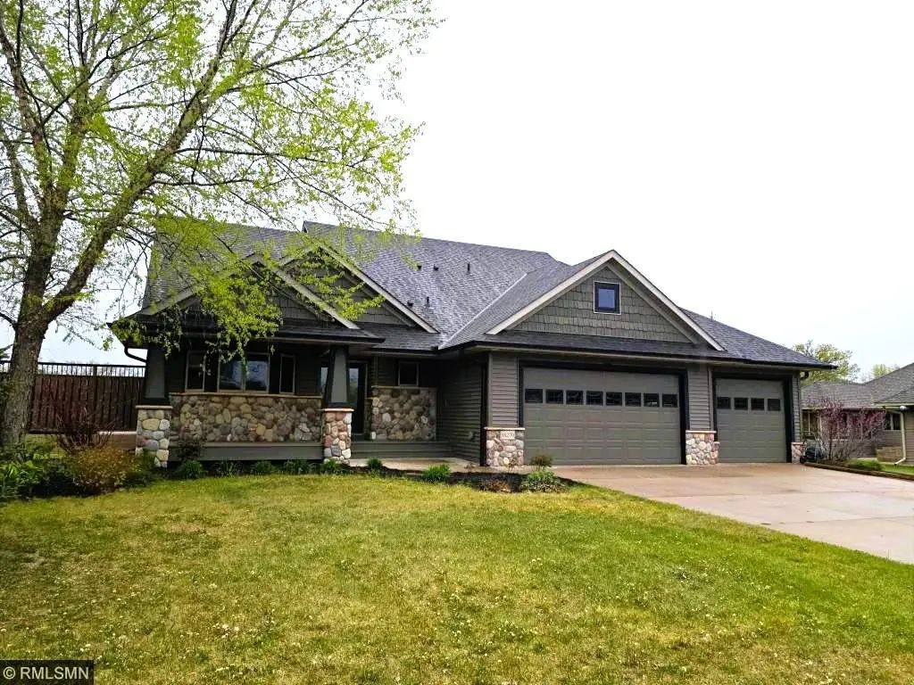 38270 Everett Avenue, North Branch