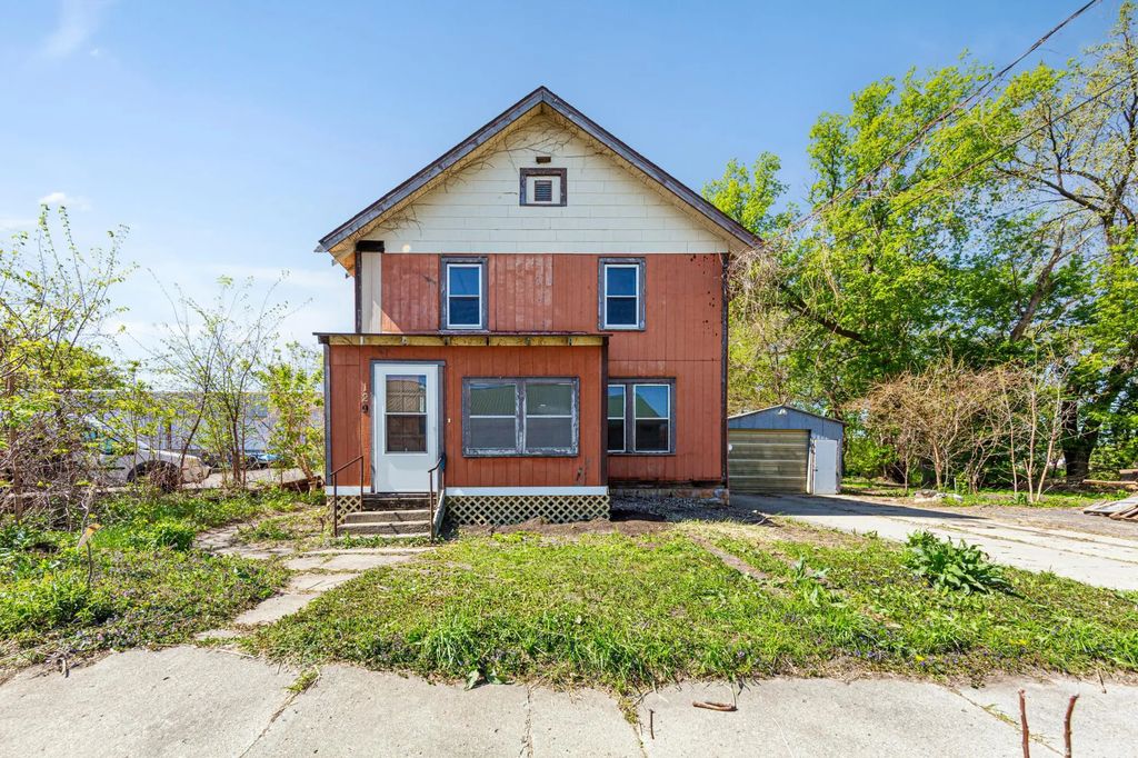 129 W Ruth Street, Mankato