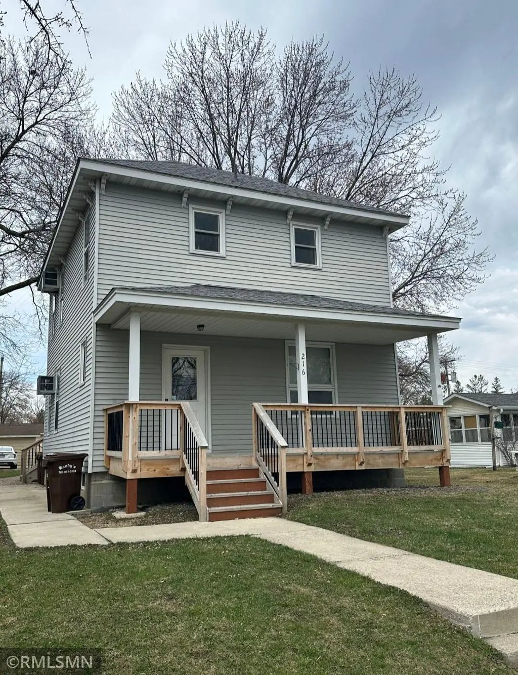 216 Birch Avenue S, Maple Lake