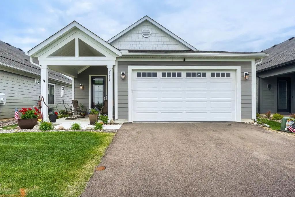 5224 217th Street W, Farmington