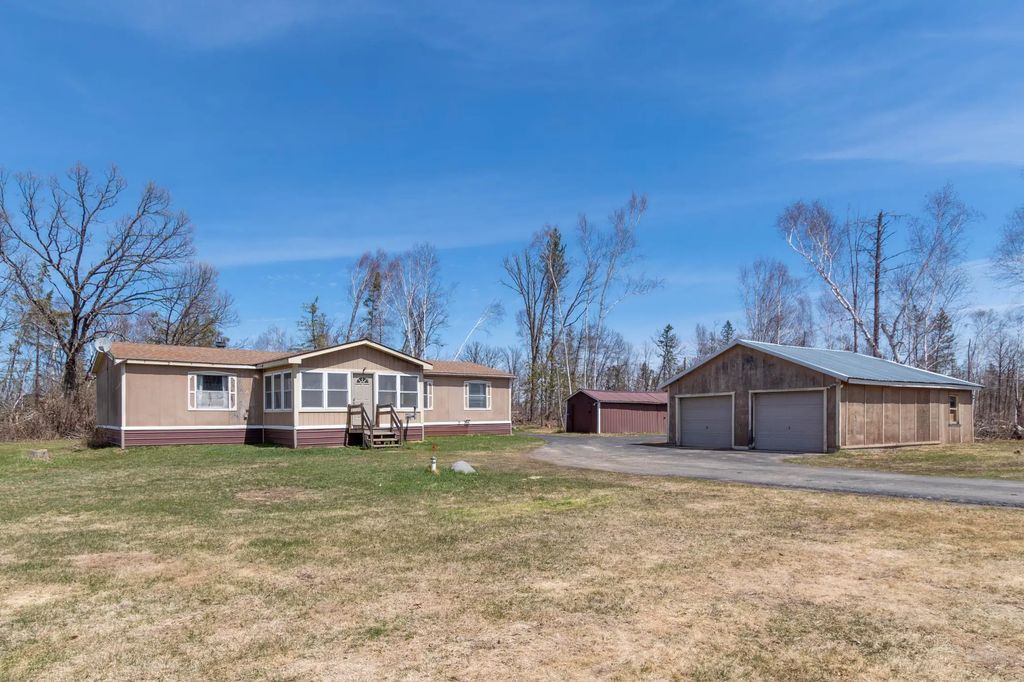 14948 500th Street, Becida