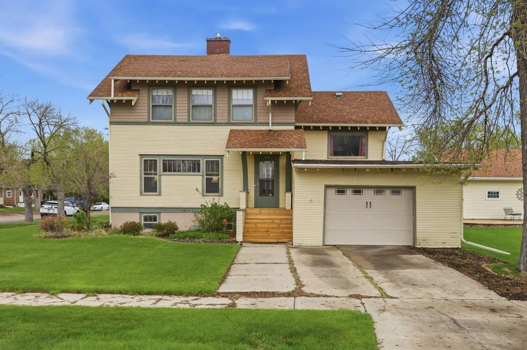 404 2nd Avenue Ne, Hillsboro