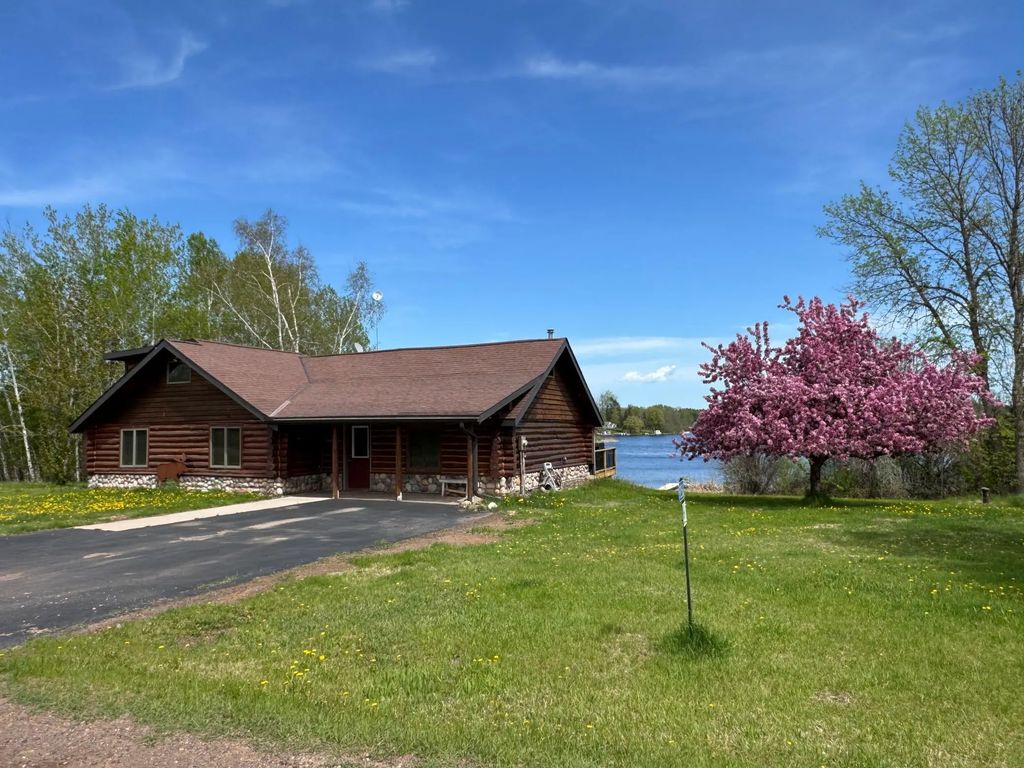92566 Lake 12 Road, Sturgeon Lake