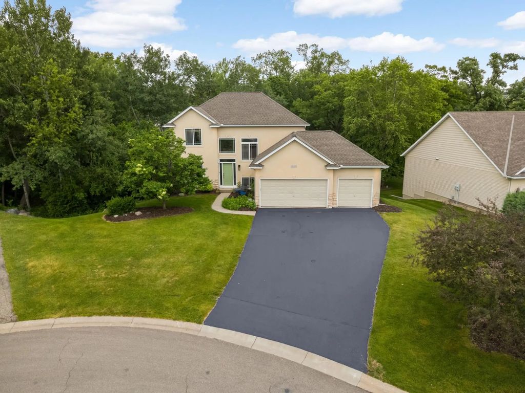 16098 Kennard Court, Lakeville