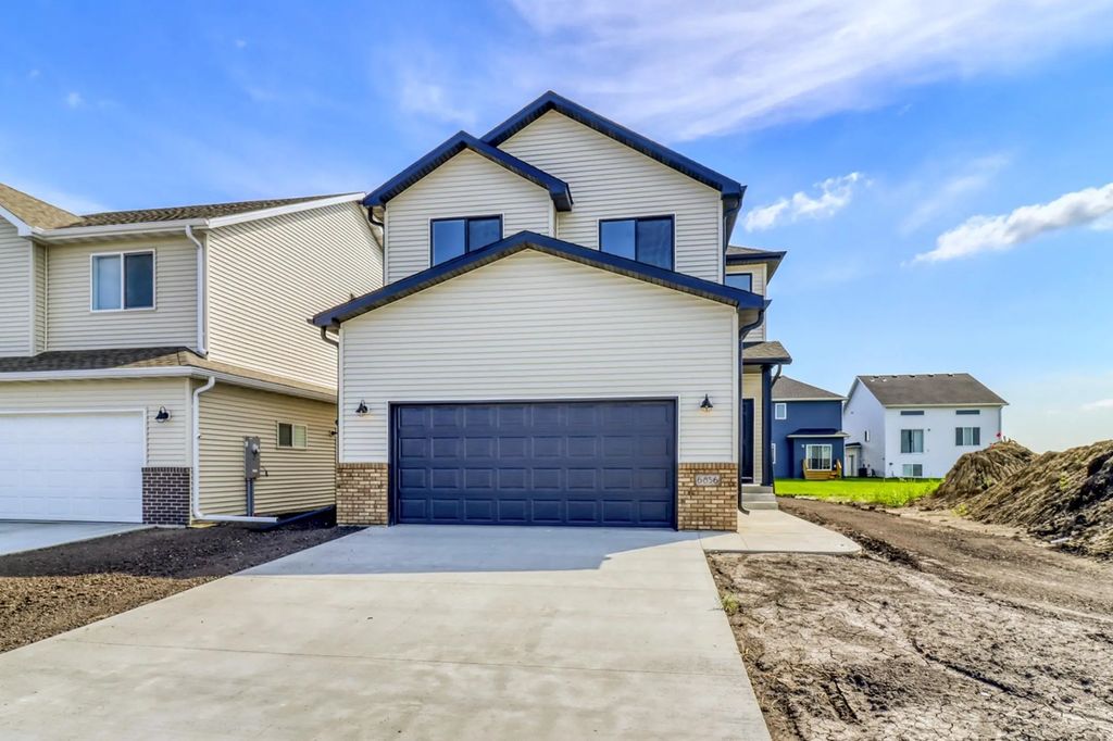 6856 Belding Drive S, Fargo