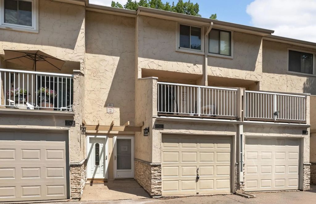 1741 Meadowlark Road 51741, Eagan