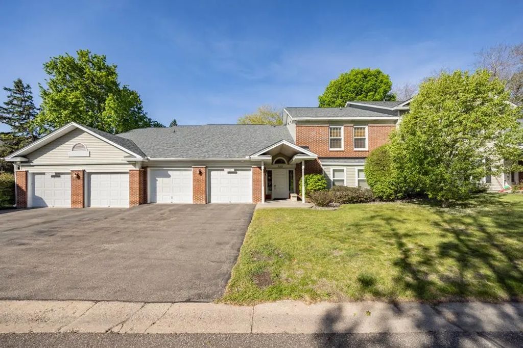723 Larpenteur Avenue E 723a, Maplewood