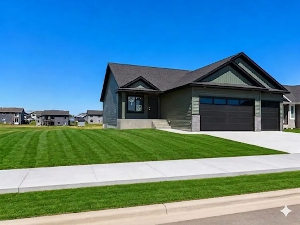 2110 Douglas Trail Drive Se, Pine Island