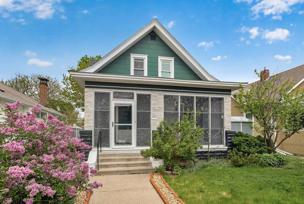3907 2nd Avenue S, Minneapolis