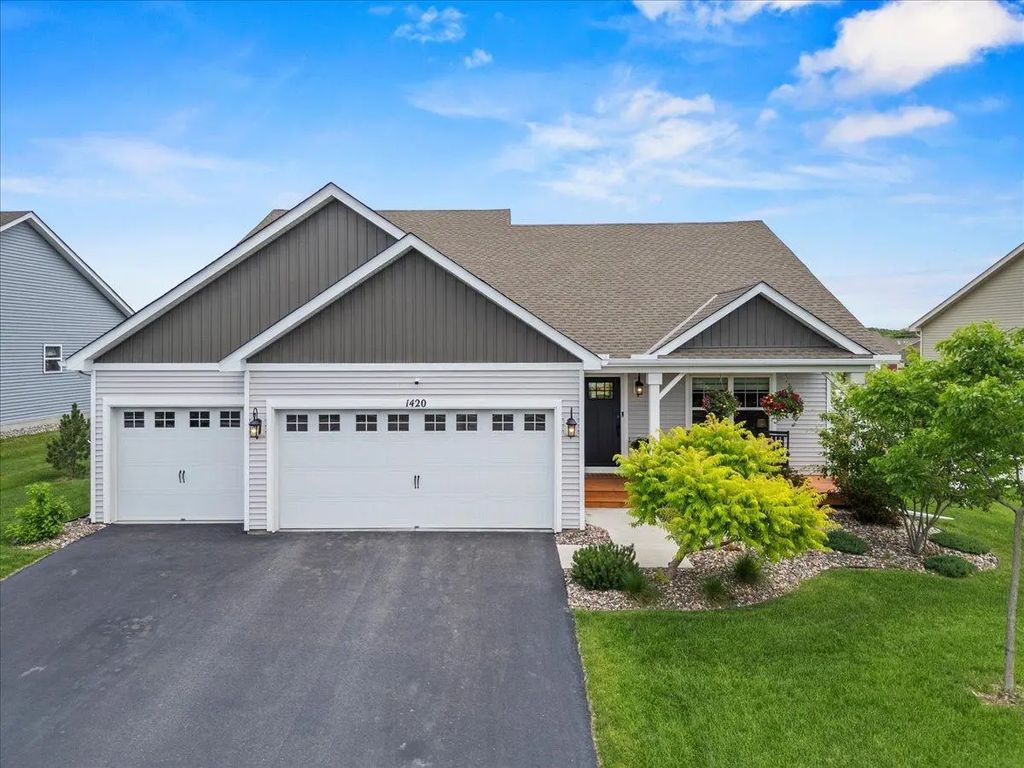 1420 Independence Curve, Delano