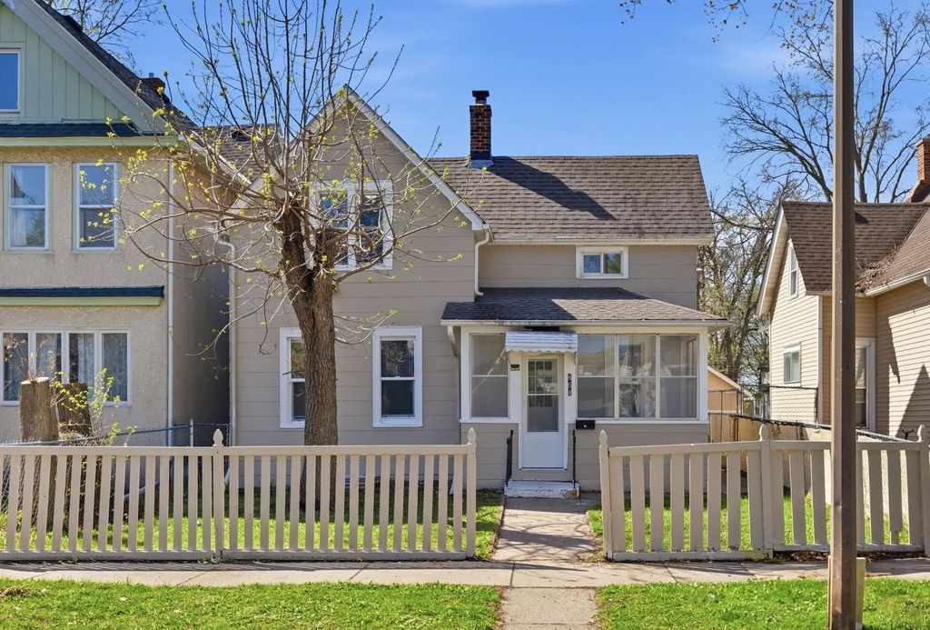 864 Sims Avenue, Saint Paul