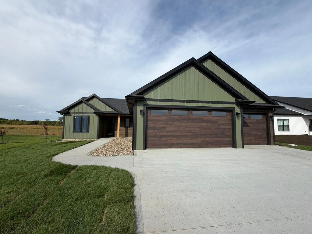 145 Rolling Hills Drive, Elgin