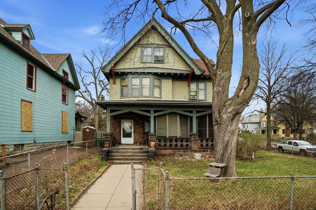 352 Bates Avenue, Saint Paul